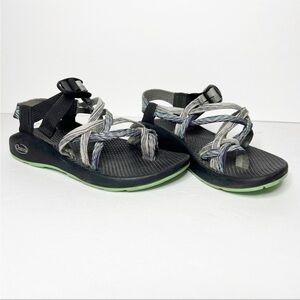 Women’s Chacos size 7